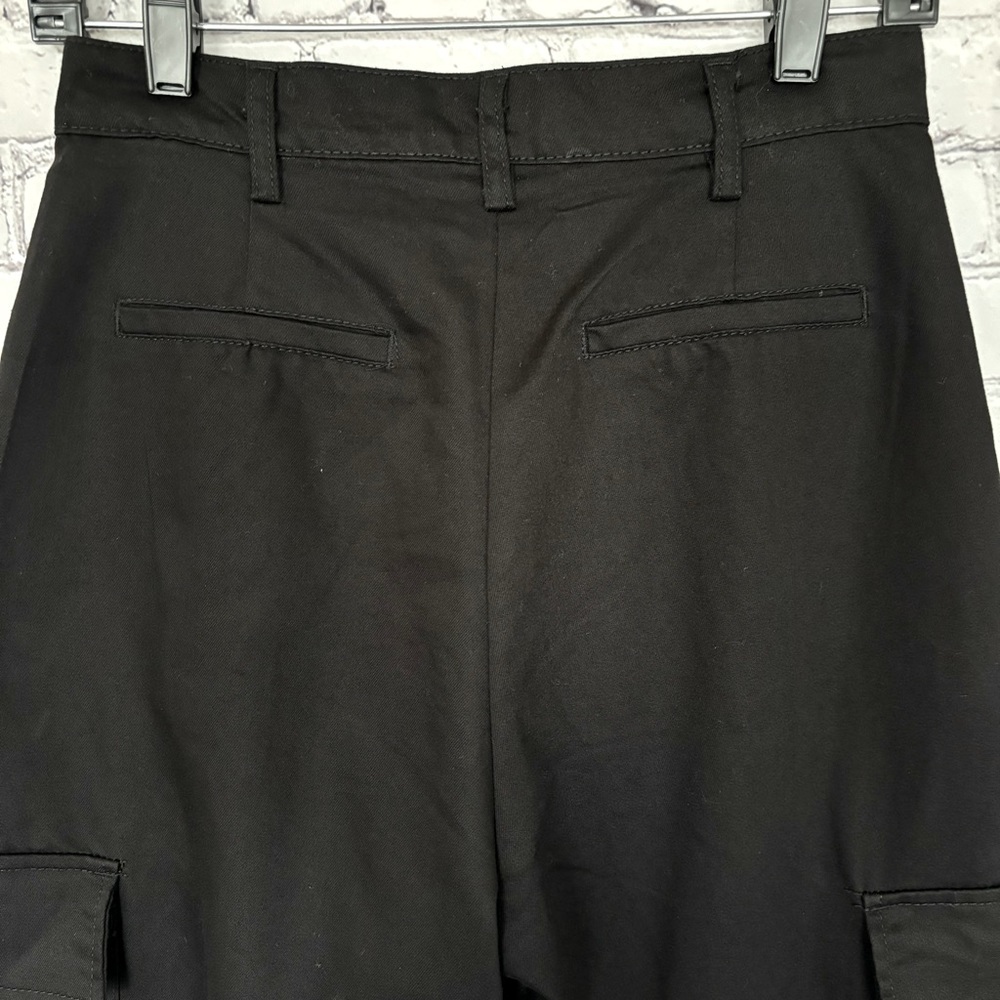 HUNTER & BROWN Black Wide Leg High Rise Pleated Cargo Pants--NWT--M - Picture 11 of 16